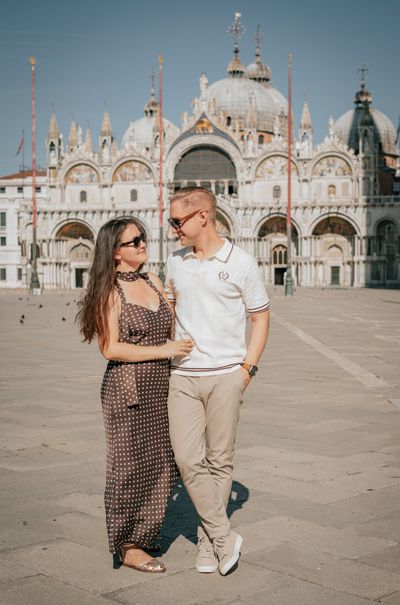Professional photoshoot at the Piazza San Marco in Venice in Venice — photo by key mazhari, Smiler