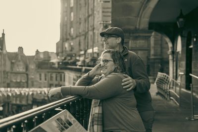 Romantic photoshoot for couples in Edinburgh — photo by giannis asmanis, Smiler