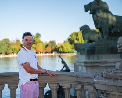 Professional photoshoot at Retiro Park in Madrid — photo by Belinda Callander, Smiler