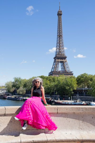 Photoshoot — photo by Moments in Paris, Smiler