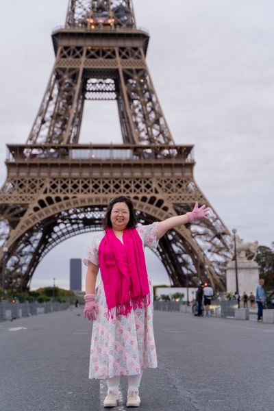 Eiffel Tower Photoshoot in Paris in Paris — photo by Jona Tonkovic, Smiler