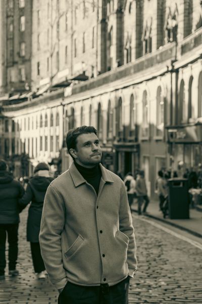 Private photo tour at old town in Edinburgh — photo by giannis asmanis, Smiler