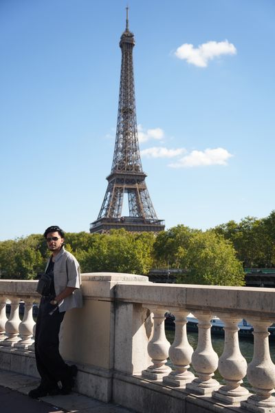 Eiffel Tower Photoshoot in Paris in Paris — photo by mohamed mahaerm, Smiler