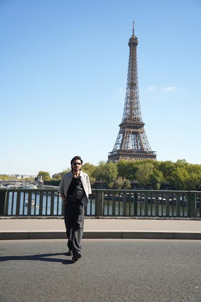Eiffel Tower Photoshoot in Paris in Paris — photo by mohamed mahaerm, Smiler