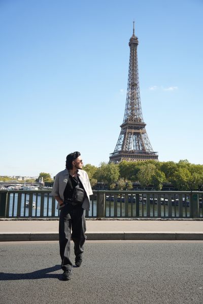Eiffel Tower Photoshoot in Paris in Paris — photo by mohamed mahaerm, Smiler