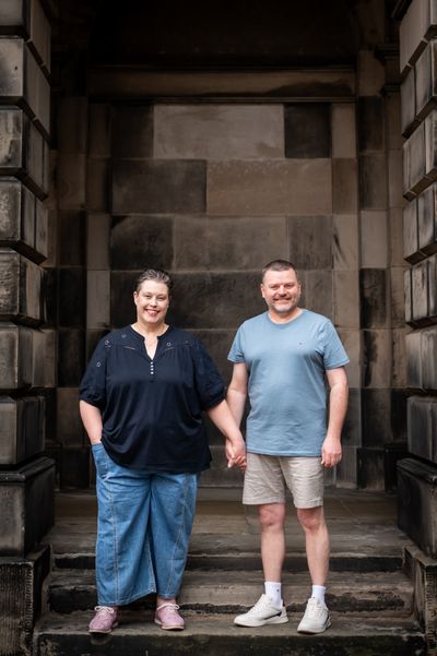 Romantic photoshoot for couples in Edinburgh — photo by James Armandary, Smiler