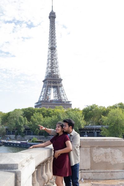 Eiffel Tower Photoshoot in Paris in Paris — photo by Moments in Paris, Smiler