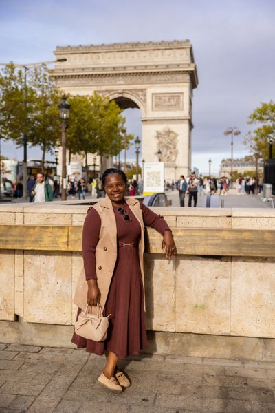 Arc de Triomphe Photoshoot in Paris in Paris — photo by Bojan Stanković, Smiler