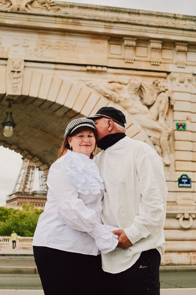 Eiffel Tower Photoshoot in Paris in Paris — photo by Romain B, Smiler