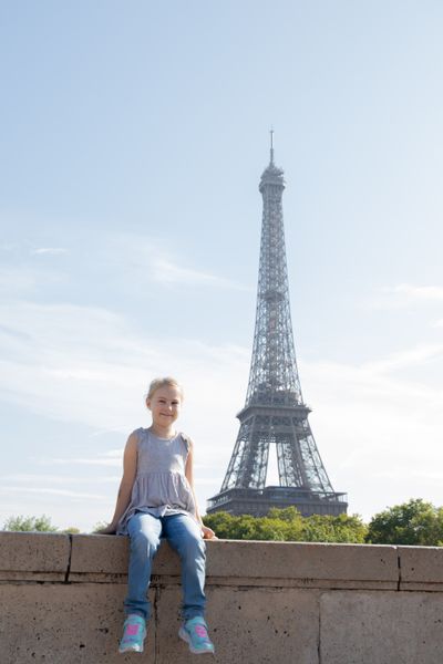 Eiffel Tower Photoshoot in Paris in Paris — photo by Moments in Paris, Smiler