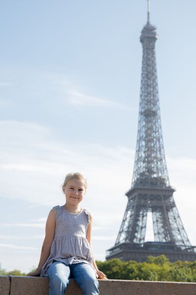 Eiffel Tower Photoshoot in Paris in Paris — photo by Moments in Paris, Smiler