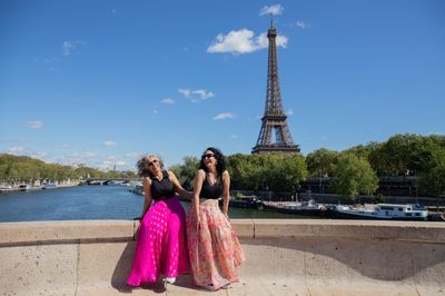 Eiffel Tower Photoshoot in Paris in Paris — photo by Moments in Paris, Smiler