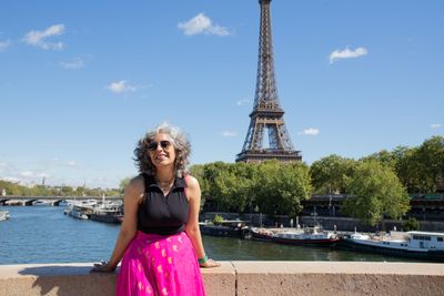 Eiffel Tower Photoshoot in Paris in Paris — photo by Moments in Paris, Smiler
