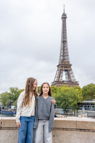 Eiffel Tower Photoshoot in Paris in Paris — photo by Kouss AMOURA, Smiler