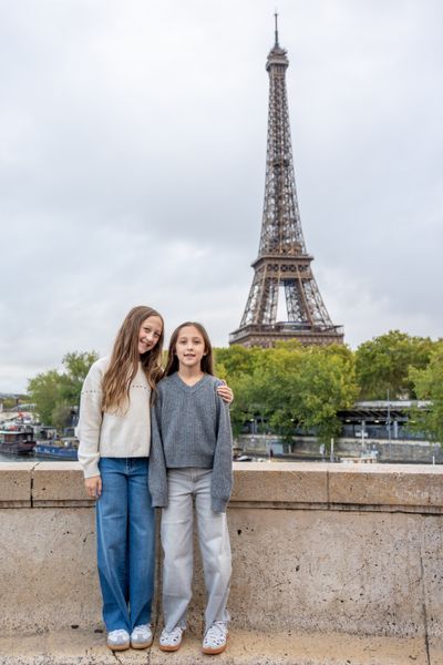 Eiffel Tower Photoshoot in Paris in Paris — photo by Kouss AMOURA, Smiler