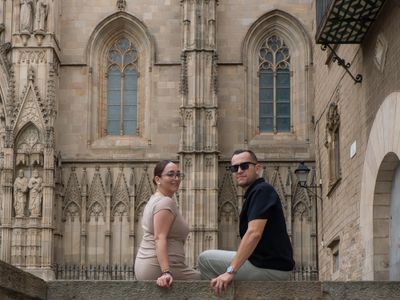 Professional photoshoot at Gothic Quarter in Barcelona — photo by María Cristina Roldán, Smiler