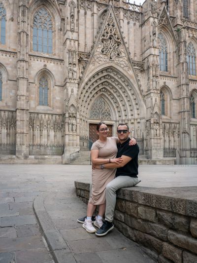 Professional photoshoot at Gothic Quarter in Barcelona — photo by María Cristina Roldán, Smiler