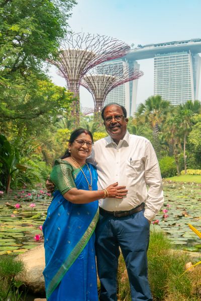 Professional photoshoot at Gardens by the Bay in Singapore — photo by Amelia Yuliana Binte Jamil, Smiler
