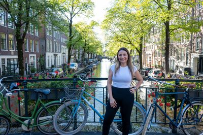 Amsterdam Canals Photoshoot in Amsterdam — photo by Casper de droog, Smiler