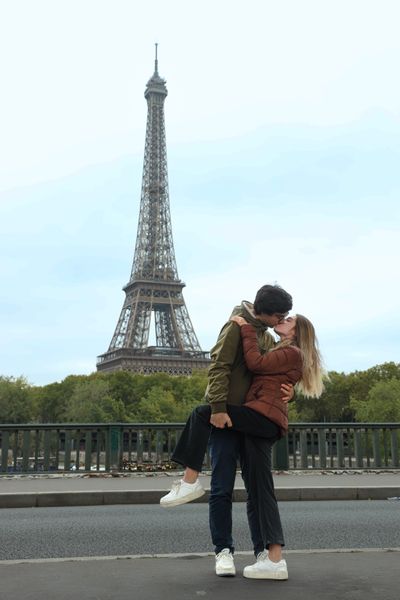 Eiffel Tower Photoshoot in Paris in Paris — photo by Sami Photography, Smiler