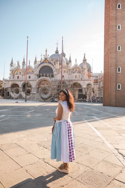 Photoshoot at the Piazza San Marco, Venice in Venice — photo by K Yellow, Smiler