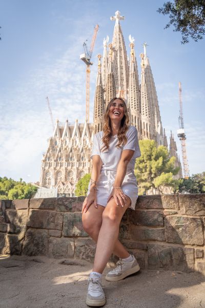 Photoshoot at Sagrada Familia, Barcelona in Barcelona — photo by Rodrigo Sylwan, Smiler