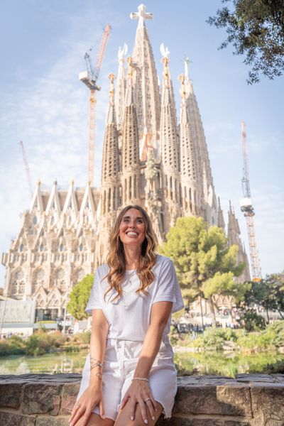 Photoshoot at Sagrada Familia, Barcelona in Barcelona — photo by Rodrigo Sylwan, Smiler