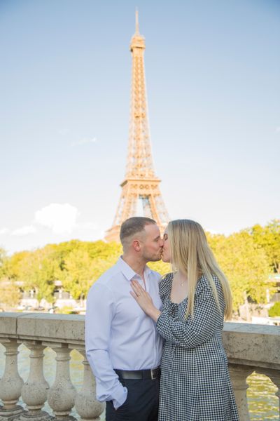 Charlotte — Eiffel Tower Photoshoot in Paris · 1 w ago — photo by Vishwajeet Devrukhkar, Smiler
