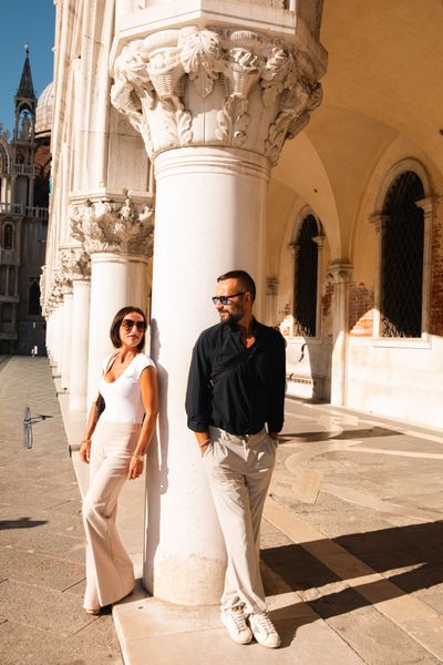 Professional photoshoot at the Piazza San Marco in Venice in Venice — photo by K Yellow, Smiler