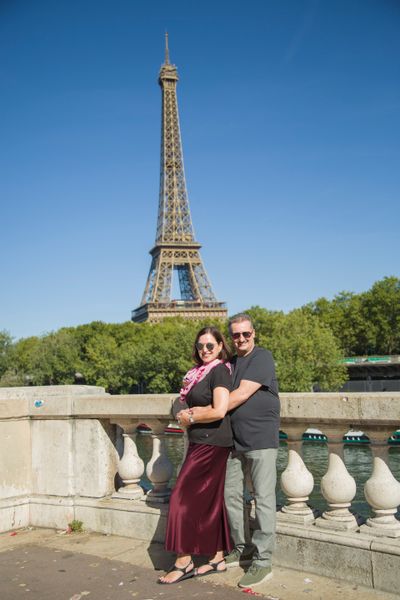 Eiffel Tower Photoshoot in Paris in Paris — photo by Vishwajeet Devrukhkar, Smiler