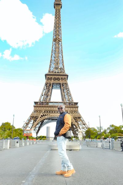 Eiffel Tower Photoshoot in Paris in Paris — photo by Sami Photography, Smiler