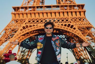 Eiffel Tower Photoshoot in Paris in Paris — photo by Romain B, Smiler