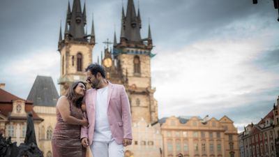Professional photoshoot at Prague old town in Prague — photo by Silviu Robu, Smiler