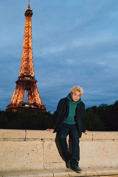 Eiffel Tower Photoshoot in Paris in Paris — photo by Romain B, Smiler