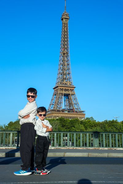 Eiffel Tower Photoshoot in Paris in Paris — photo by Sami Photography, Smiler