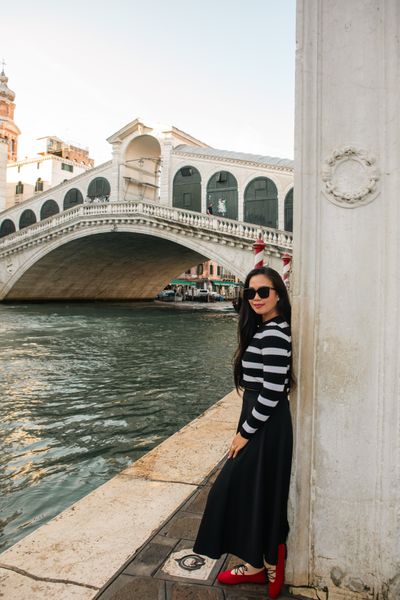 Professional photoshoot at the Rialto Bridge in Venice — photo by K Yellow, Smiler