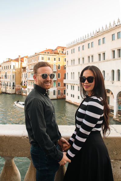 Professional photoshoot at the Rialto Bridge in Venice — photo by K Yellow, Smiler