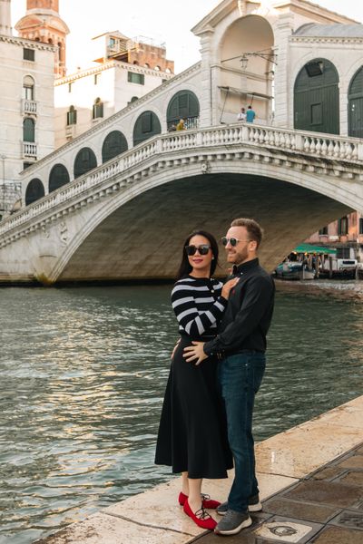 Professional photoshoot at the Rialto Bridge in Venice — photo by K Yellow, Smiler