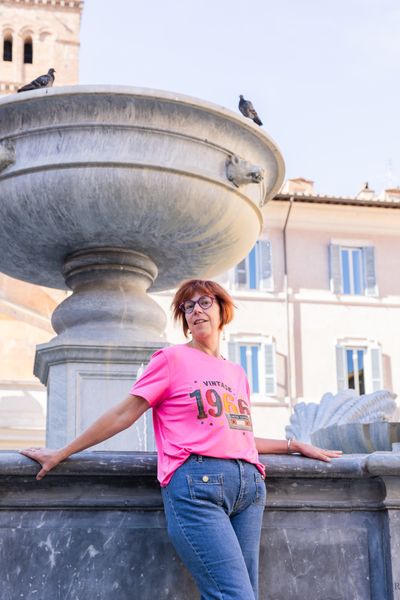 Professional photoshoot in Trastevere in Rome — photo by Francesco Macioni, Smiler