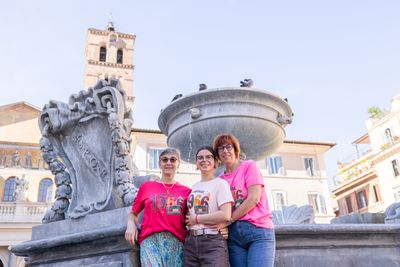 Professional photoshoot in Trastevere in Rome — photo by Francesco Macioni, Smiler