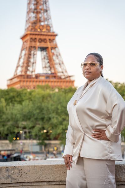 Eiffel Tower Photoshoot in Paris in Paris — photo by Kouss AMOURA, Smiler