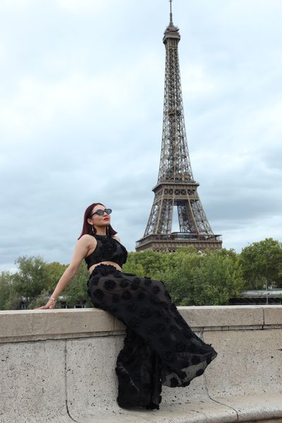 Eiffel Tower Photoshoot in Paris in Paris — photo by Sami Photography, Smiler