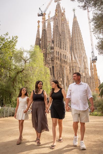 Macarena Farias — Photoshoot at Sagrada Familia, Barcelona