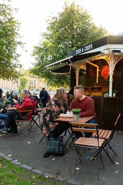Private photo tour at old town in Edinburgh — photo by Melissa Clark, Smiler