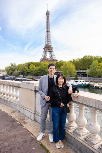 Eiffel Tower Photoshoot in Paris in Paris — photo by Bojan Stanković, Smiler