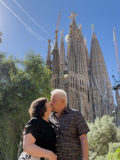 Photoshoot at Sagrada Familia, Barcelona in Barcelona — photo by Rodrigo Sylwan, Smiler