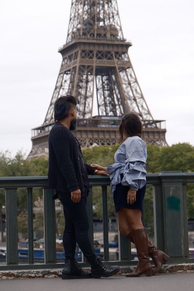 Eiffel Tower Photoshoot in Paris in Paris — photo by Quentin de LABEAUME, Smiler