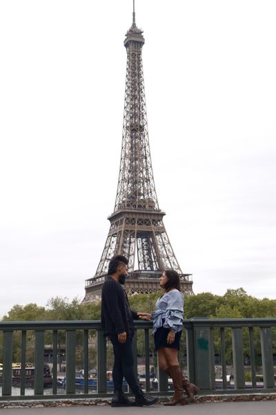 Eiffel Tower Photoshoot in Paris in Paris — photo by Quentin de LABEAUME, Smiler