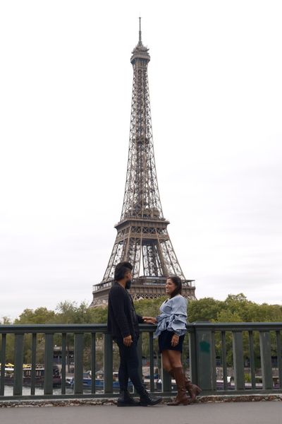 Eiffel Tower Photoshoot in Paris in Paris — photo by Quentin de LABEAUME, Smiler
