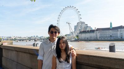 Photoshoot at Westminster and Big Ben, London in London — photo by ANWAR HUSSAIN, Smiler
